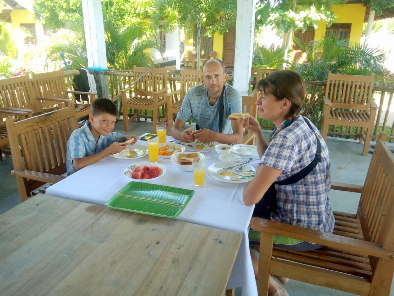 Exotic Beach Hotel Arugam Bay Buitenkant foto
