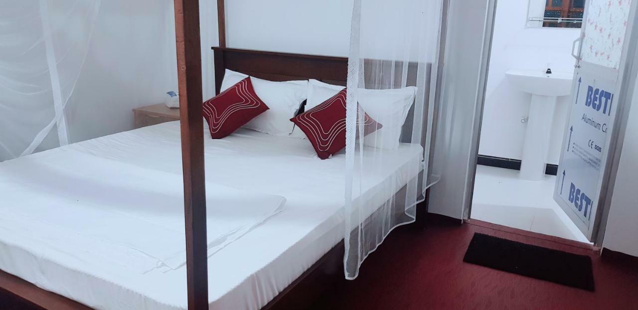 Exotic Beach Hotel Arugam Bay Buitenkant foto