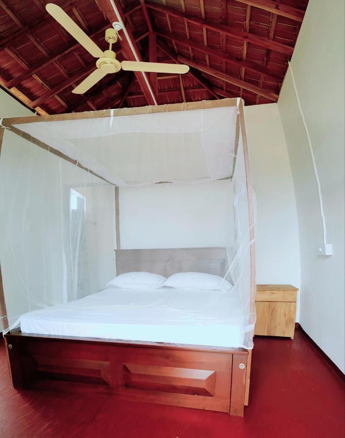 Exotic Beach Hotel Arugam Bay Buitenkant foto